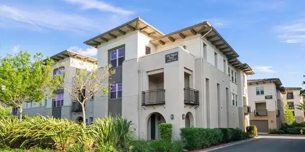 1087 Bigleaf Place