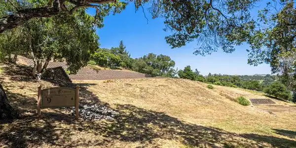 8734 Eagles Roost Road
