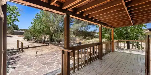 1633 Jewel Valley Road