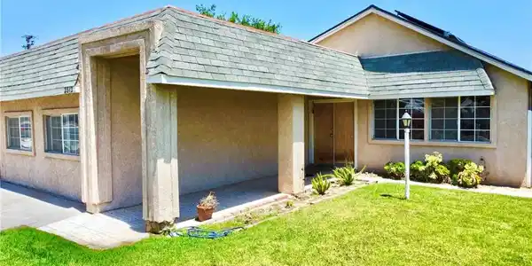 2812 Razor Way