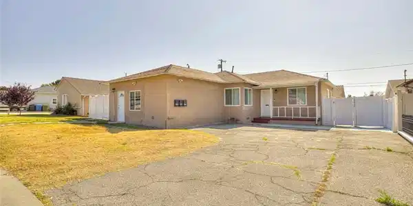 10935 Nassau Avenue