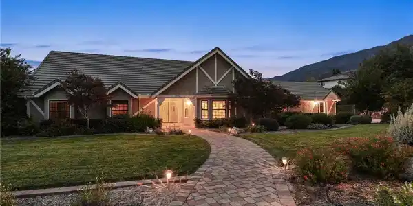 2501 Cliff Road