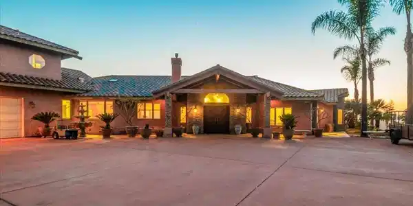 3592 Alta Loma Drive
