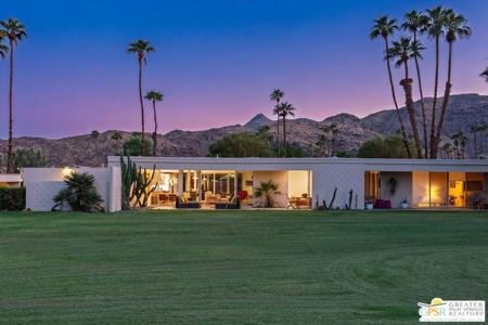 88 Desert Lakes Drive