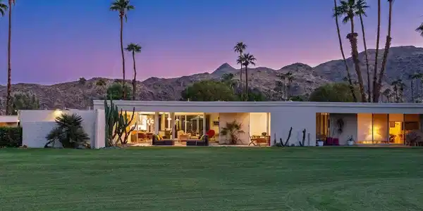 88 Desert Lakes Drive