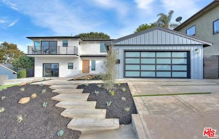 5272 Veronica Street