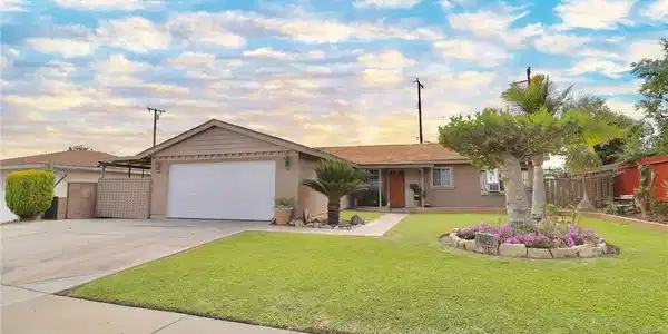 1422 Falstone Ave.