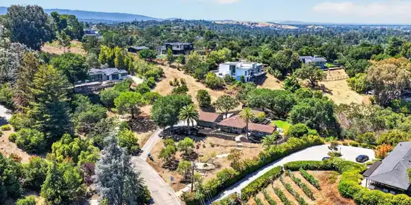 12800 Dianne Drive