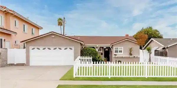 2039 Bolanos Avenue