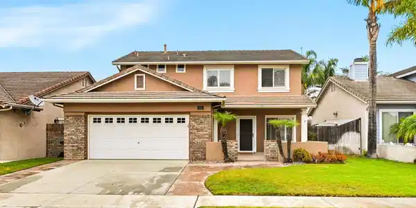 1546 Daffodil Avenue