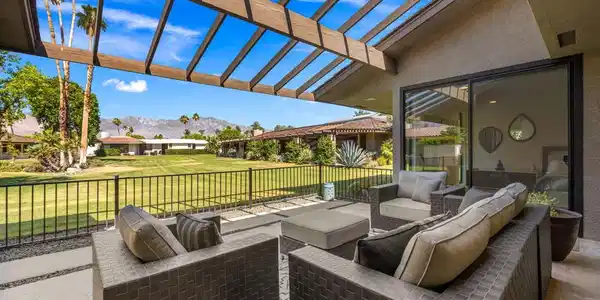 11 Whittier Court