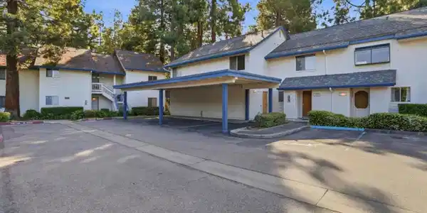 1028 Summermist Court