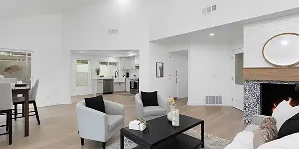 17738 Plaza Acosta