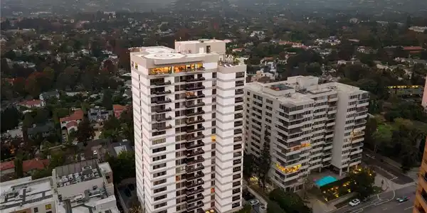 10445 Wilshire