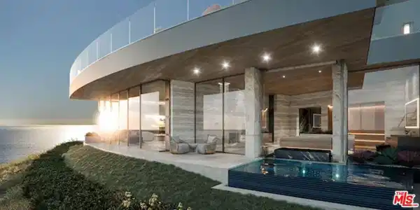 5024 Carbon Beach Terrace
