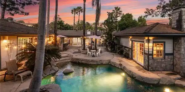 451 N Baldy Vista