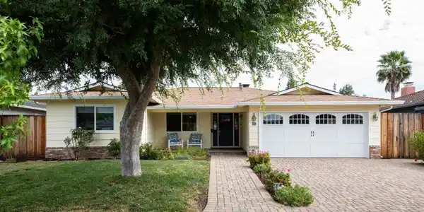 6281 Desert Flame Drive