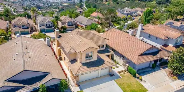 2283 Rock View Glen