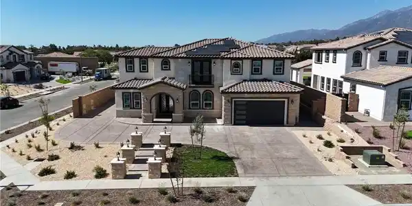 6348 Echo Mountain