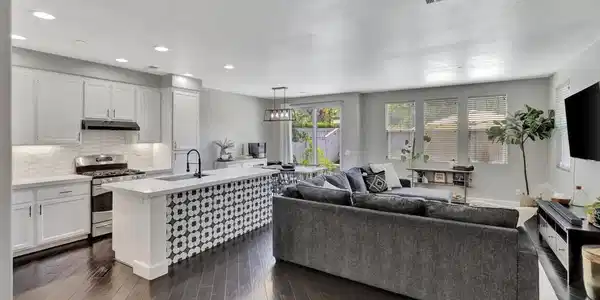 807 Covington Avenue