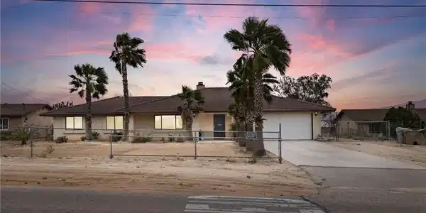 15742 Sycamore