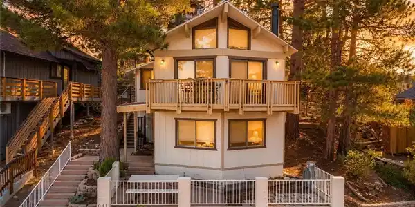 841 Menlo Drive