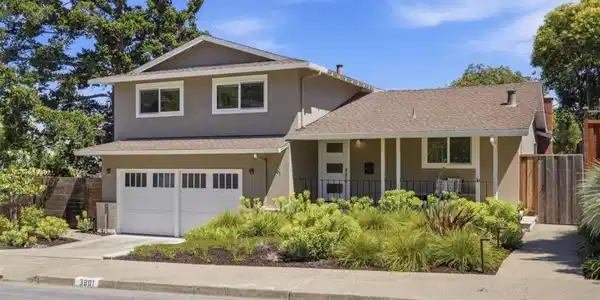 3801 Vineyard Drive