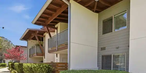 1650 S El Camino Real