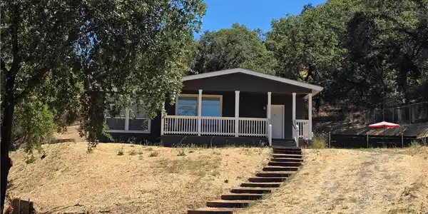 85 Hiatt Road