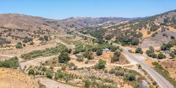 8125 Highway 166