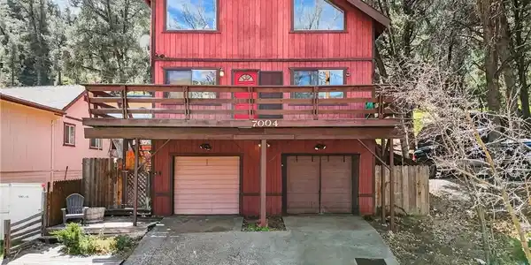 7004 Foothill Drive