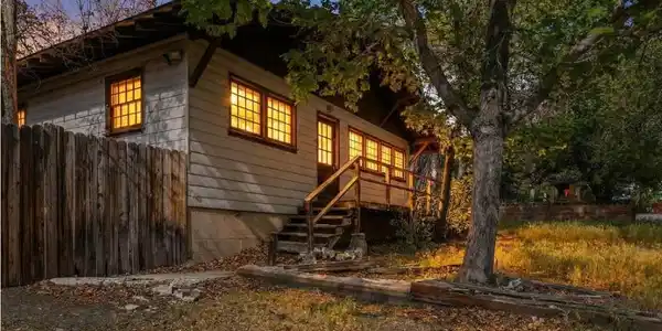 799 Mountain View