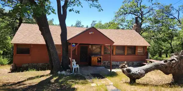 555 El Centro Tract
