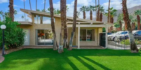 290 S San Jacinto Drive