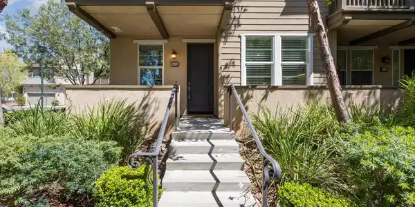 908 N Primrose Lane