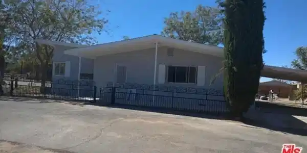 2241 W Avenue M12