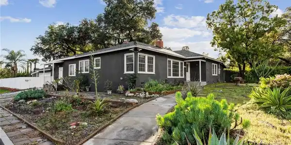 1840 Royal Oaks Drive