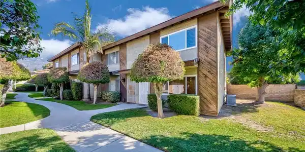 918 Huntington Dr