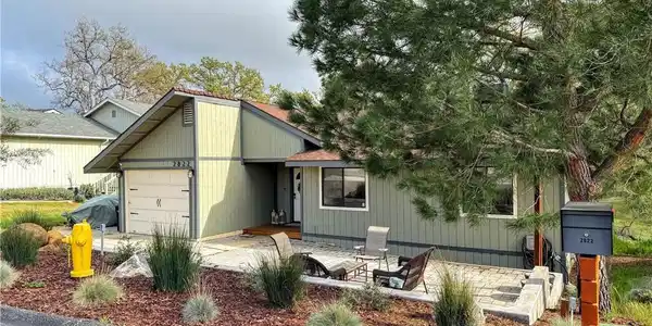 2822 Black Horse Lane