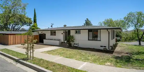 1215 Sylvia Court