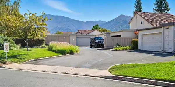23 Mt Wilson Way