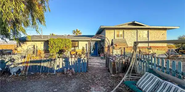 1415 Tamarack Lane