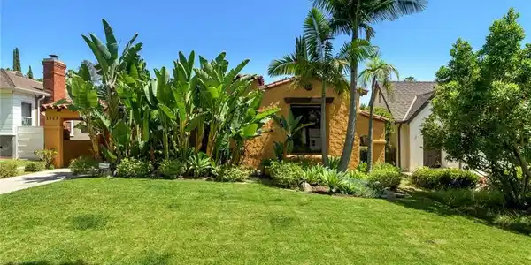 1428 Thompson