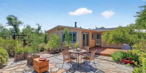 425 Eagle Road