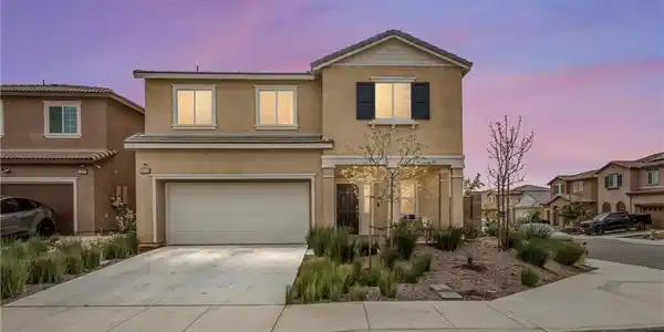 11513 Hinton Court