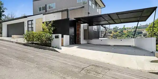 3761 Glenridge Drive