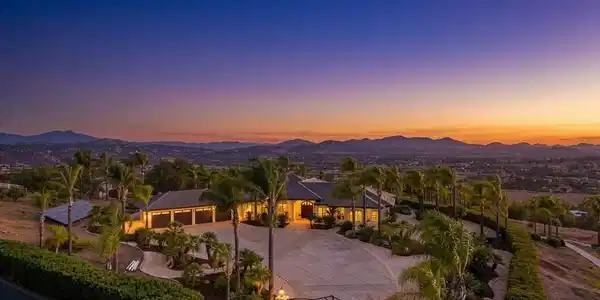 1050 Ocean Vista Way