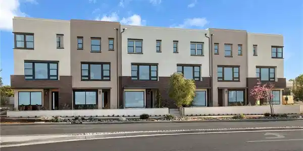 1086 Foothill Boulevard