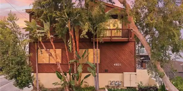 4821 Riverton