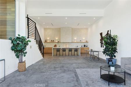 3949 Glenalbyn Drive
